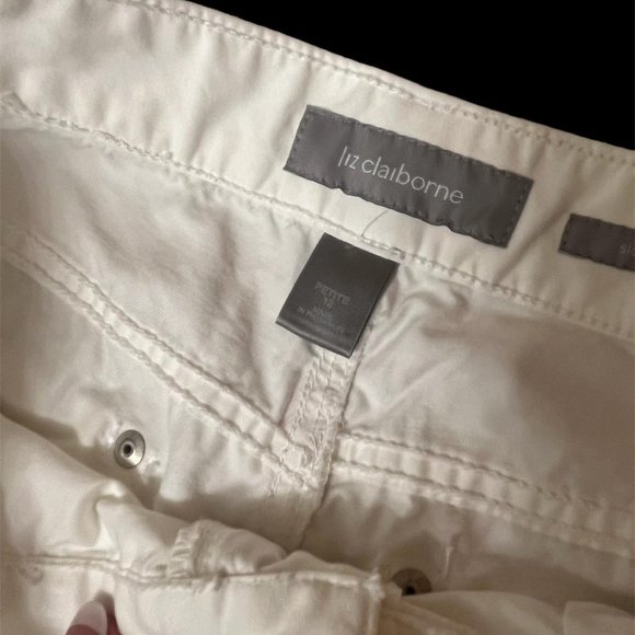 Liz Claiborne white pants petite S12 - Picture 2 of 3